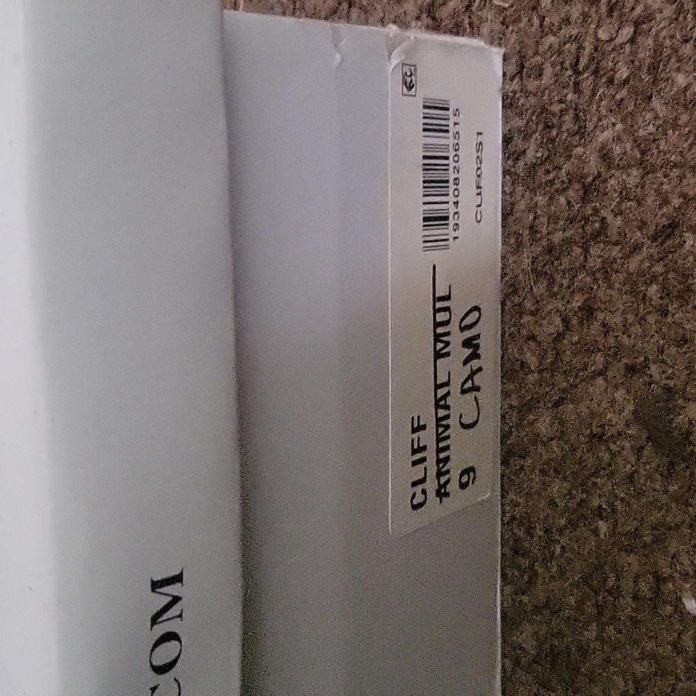 Steve Madden Camo. & Leopard Print Sneakers W/ Box - Picture 7 of 7